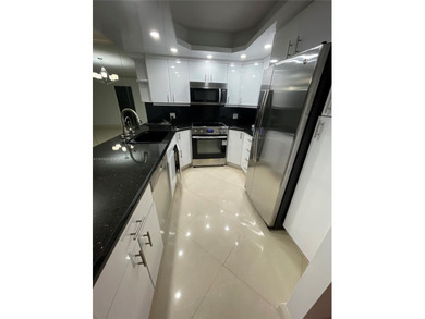 Come see the amazing Hollywood Hallmark! This is a double pent