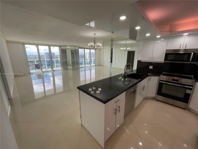 Come see the amazing Hollywood Hallmark! This is a double pent