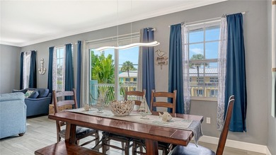 Live the island dream in this beautifully renovated Bradenton