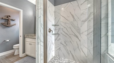 Live the island dream in this beautifully renovated Bradenton