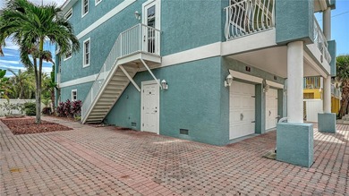 Live the island dream in this beautifully renovated Bradenton