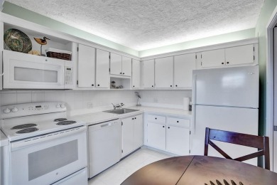 Ready to move in!! This bright and roomy condo is turnkey. The