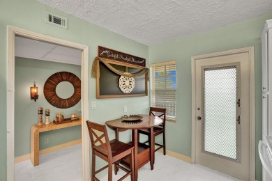 Ready to move in!! This bright and roomy condo is turnkey. The