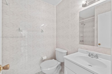 GREAT AREA SPACIOUS BRIGHT 2 BEDROOM 2 BATHROOMS CONDO, LOCATED