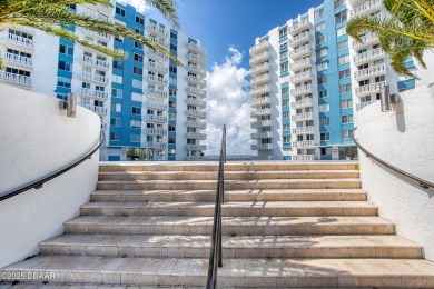 Quaint 1 bedroom, 1 1/2 bathroom with assigned, 1 car parking