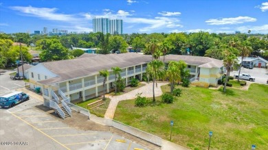 Incredible opportunity on US-1, this high visibility commercial