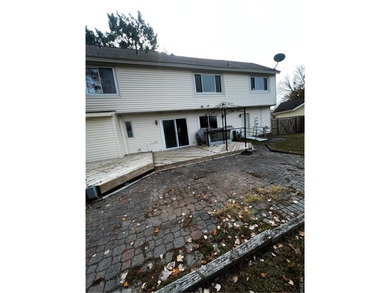 LOVELY CONTEMPORARY HOME WITH FOUR BEDROOMS PLUS HUGE LOFT