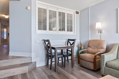 One bedroom OCEANFRONT unit with stunning views up and down the