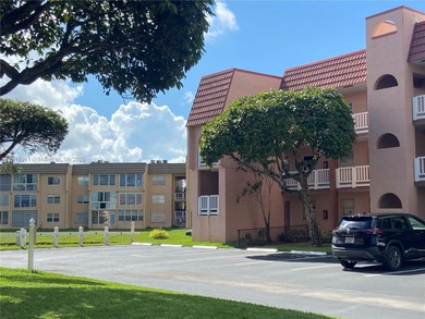 Spacious 1 Bedroom 1.5 baths 55+ Communty in Sunrise Lakes Phase