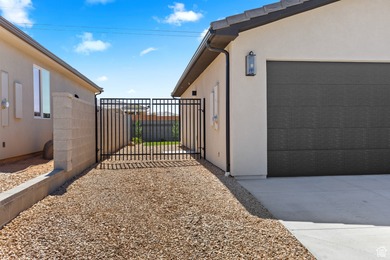 Beautiful 2025 single-level home in scenic Hurricane! Enjoy