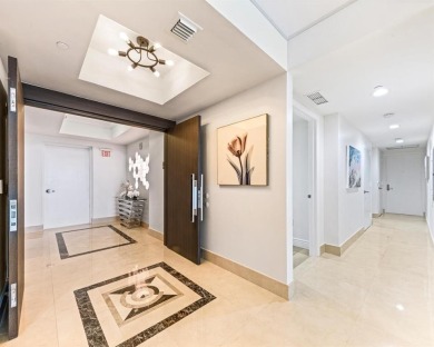 INCREDIBLE OPPORTUNITY TO OWN THIS 3BED/3BATH THRU UNIT WITH