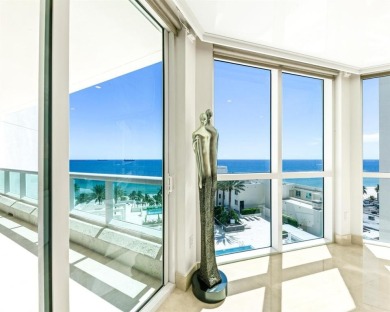 INCREDIBLE OPPORTUNITY TO OWN THIS 3BED/3BATH THRU UNIT WITH