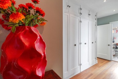 Stunning Lakefront Condo in the Heart of Hyde Park - 5555 S