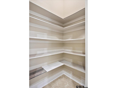 The luxurious lifestyle! Welcome to your every own Penthouse