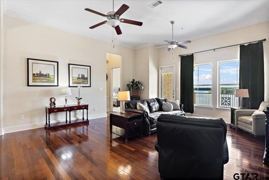 The luxurious lifestyle! Welcome to your every own Penthouse