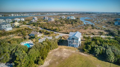 Custom-built 4BR/3.5BA coastal home in a sought-after North