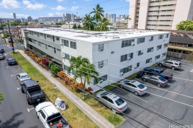 Excellent Value in the Heart of Honolulu! This ground floor