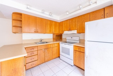 Excellent Value in the Heart of Honolulu! This ground floor