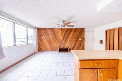 Excellent Value in the Heart of Honolulu! This ground floor