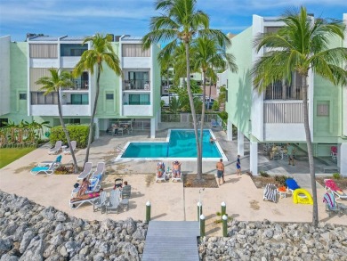 LIVE THE DREAM IN THIS OCEANFRONT BUILDING IN THE BEAUTIFUL