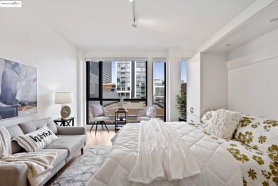 Sleek. Stylish. Smart. Welcome to an elevated studio retreat in