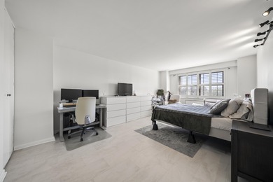 Generous in size at 1,542 sq. ft., this East-facing 2-bedroom