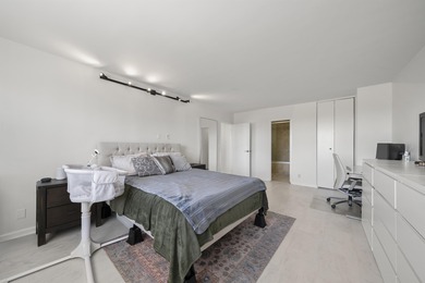 Generous in size at 1,542 sq. ft., this East-facing 2-bedroom