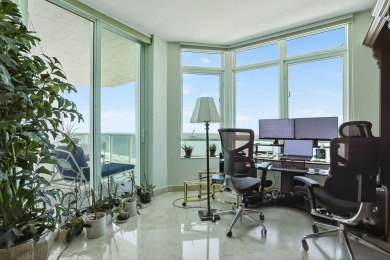 Rarely available Cristelle Cay condo--ready for a quick move-in!