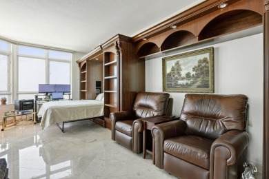 Rarely available Cristelle Cay condo--ready for a quick move-in!