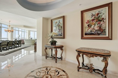 Rarely available Cristelle Cay condo--ready for a quick move-in!