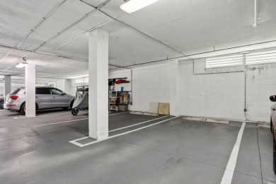 Rarely available Cristelle Cay condo--ready for a quick move-in!