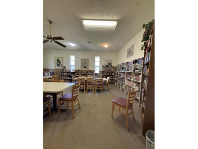 Located in the well-maintained 55+ Regal Palms Community with