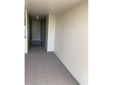 WELCOME TO THE STUNNING, EXTREMELY SUN-FILLED 1 BEDROOM CONDO