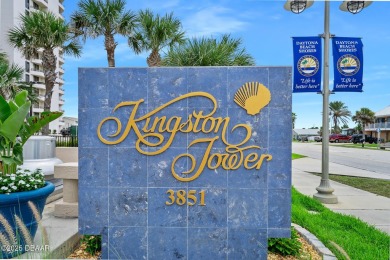 Oceanfront Penthouse with Panoramic Views in Boutique Kingston