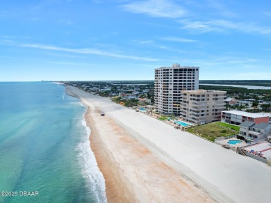 Oceanfront Penthouse with Panoramic Views in Boutique Kingston