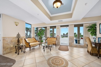 Oceanfront Penthouse with Panoramic Views in Boutique Kingston