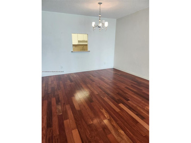 * OPPORTUNITY* BEAUTIFUL 1 BED/ 1 BATH - 1,005 SF - WOOD &