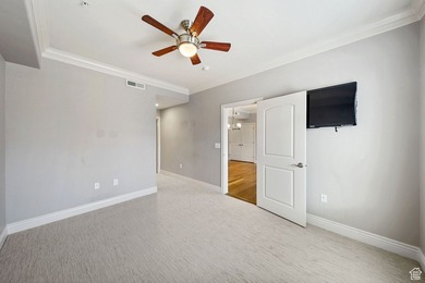 Gorgeous High-rise luxury custom-built condo with elevator