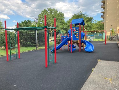 HUGE PRICE REDUCTION! OWNER LISTENING TO ALL OFFERS! Flexible