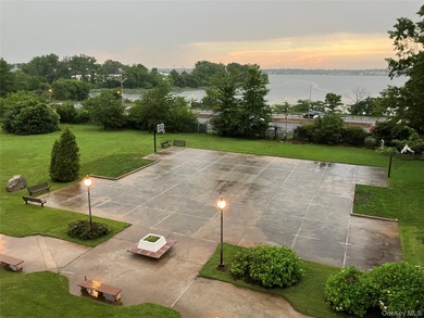 HUGE PRICE REDUCTION! OWNER LISTENING TO ALL OFFERS! Flexible