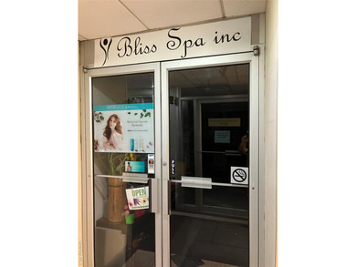 HUGE PRICE REDUCTION! OWNER LISTENING TO ALL OFFERS! Flexible