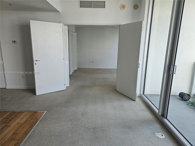 Nice 1 bedroom 1 bath unit, unfurnished , big balcony facing