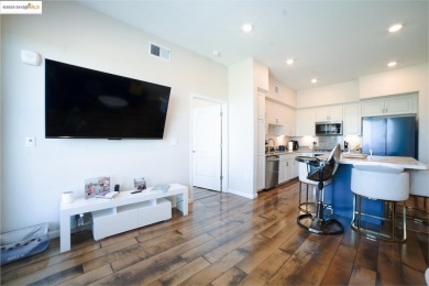 Modern 2BR/2BA on Communications Hill with one of the most