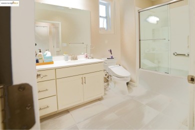 Modern 2BR/2BA on Communications Hill with one of the most