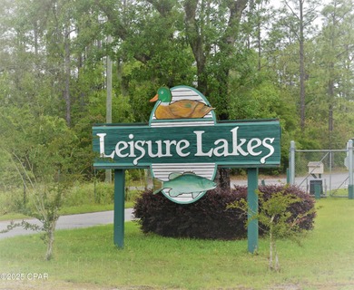 Make Your Lakefront Dream a Reality! This lakefront home has