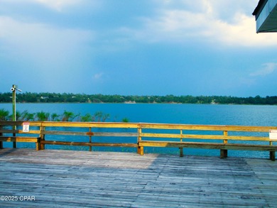 Make Your Lakefront Dream a Reality! This lakefront home has