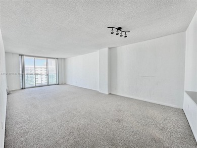 Prime Sunny Isles location! Spacious 1 bed, 1 bath condo with