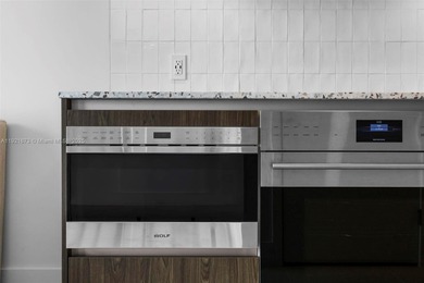 Penthouse PH 5008 - 1 Bedroom | 1 Bathroom with Skyline views |
