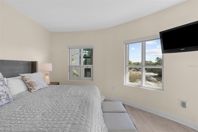 We are proud to present unit 405 in the Plaza on Harbour Island