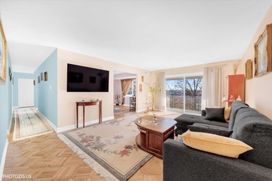 Welcome to this beautifully remodeled condo in the desirable